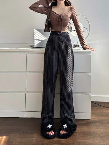 Actual shot of spring striped suit trousers, straight and loose, new high-waisted wide-leg trousers