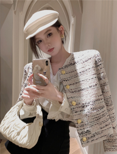 Real shot of retro style jacket, high-end tweed round neck cardigan top for women