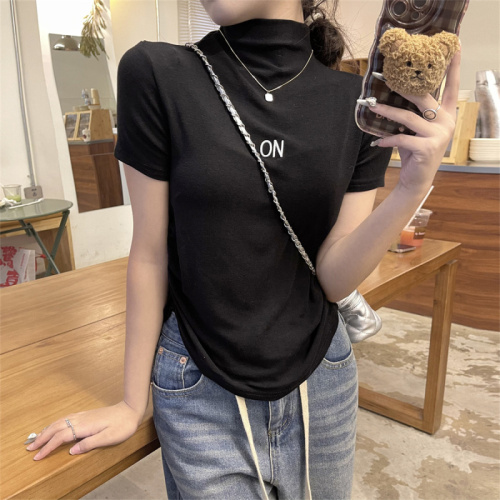 Real shot of simple half turtleneck top with soft and waxy short-sleeved T-shirt for women, slim fit and versatile bottoming shirt