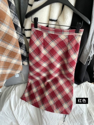 Red plaid woolen skirt women's autumn and winter new retro American plaid straight skirt A-line skirt long skirt