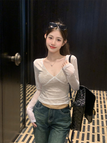 Real shot of early spring new pure lust hottie V-neck slim lace shirt top long-sleeved bottoming shirt T-shirt