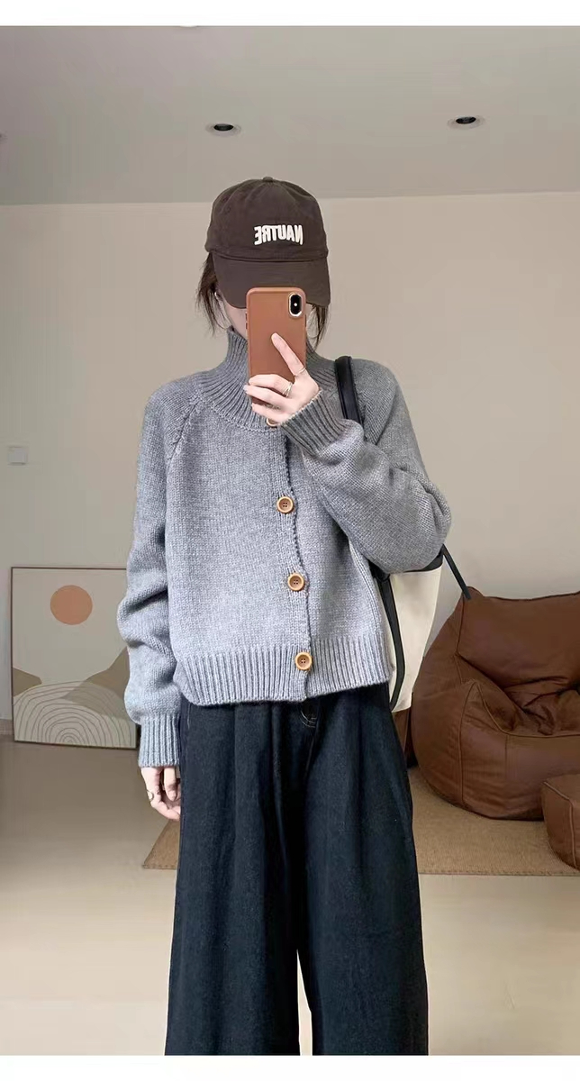 High quality stand collar long sleeve knitted cardigan top women's autumn and winter new loose slimming soft waxy sweater