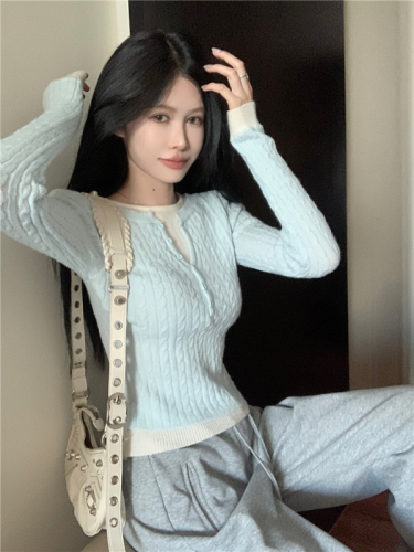 Real shot of fake two-piece twist knitted sweater for women long-sleeved sweet and spicy style slim fit top