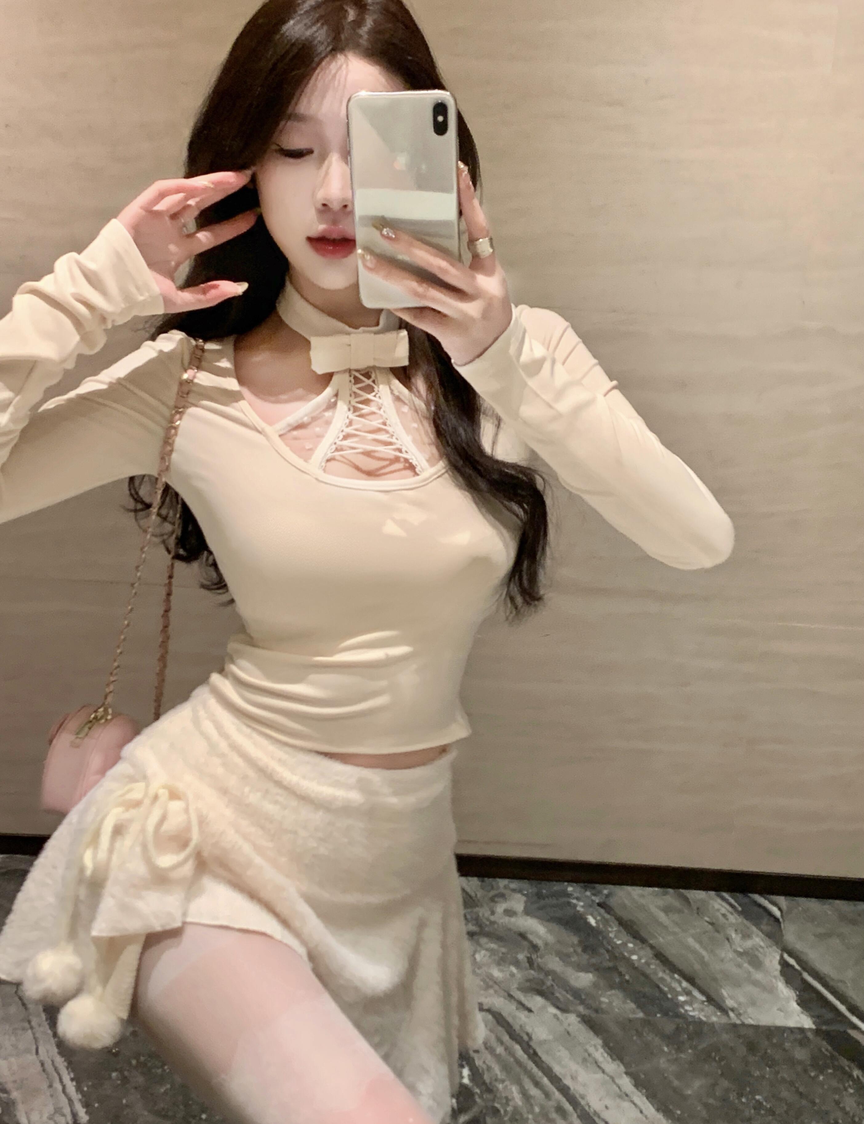 Actual shot of waist-slimming inner wear with spliced ​​halter neck long-sleeved T-shirt women's bottoming top