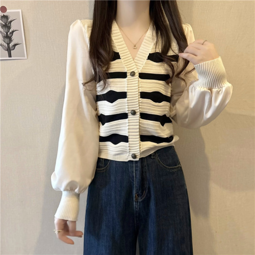 Real shots, real shots ~ New wave pattern v-neck splicing chiffon sleeves knitted cardigan top