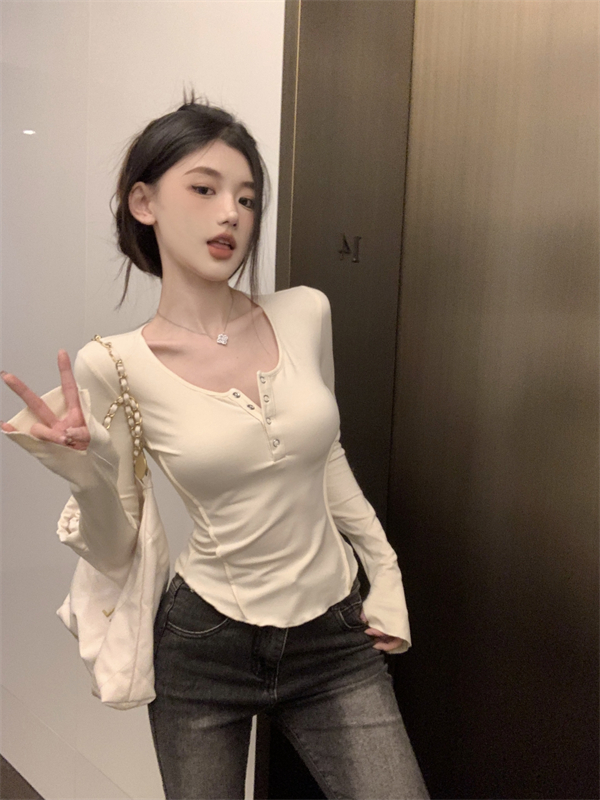 Real shot Spring!  New simple slim fit T-shirt pink bottoming shirt