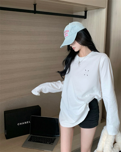 Actual shot~ Round neck loose mid-length side slit letter white brushed thick T-shirt for women bottoming long-sleeved top