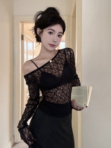 Real shot of hot girl style front and back U-neck retro crocheted lace stretch outer bottoming shirt see-through top