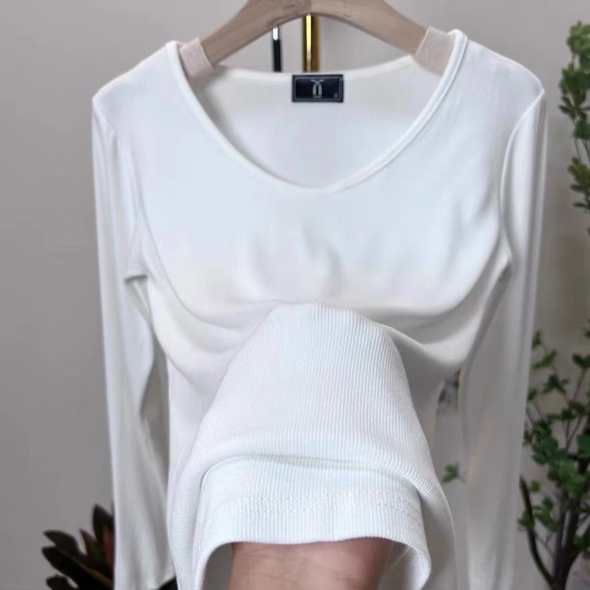 Big U-neck threaded long-sleeved T-shirt for women 2024 autumn new style European goods inner wear slimming bottoming shirt western style small shirt top