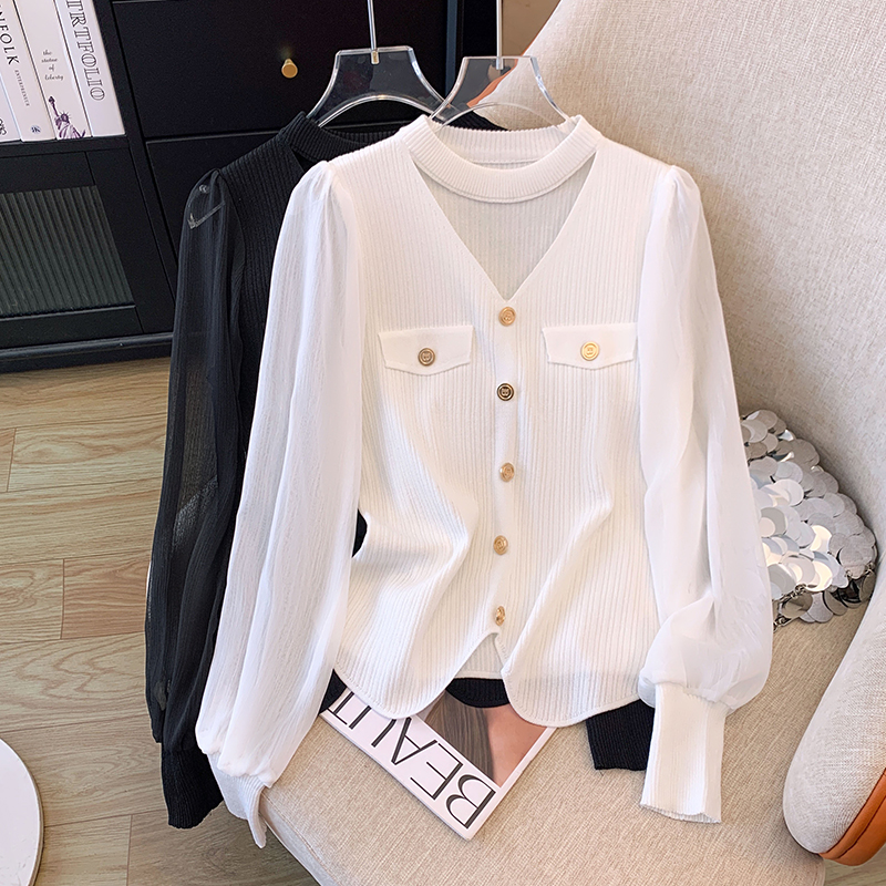 Actual shot of plus size women's one-line V-neck knitted cardigan jacket with temperament and design, short top with base layer underneath