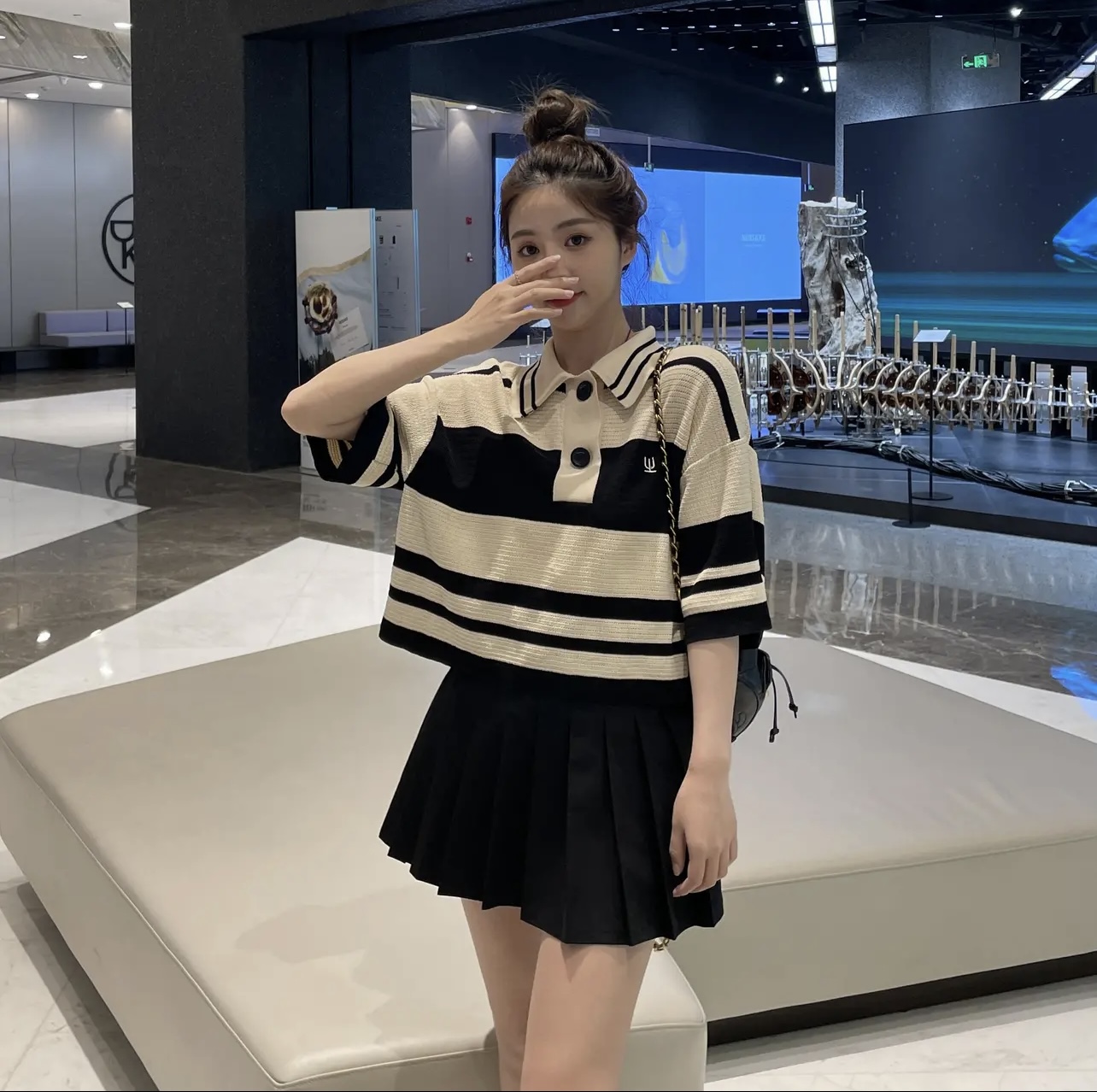 Heart-beating age-reducing college style skirt + slimming patchwork striped retro polo shirt suit
