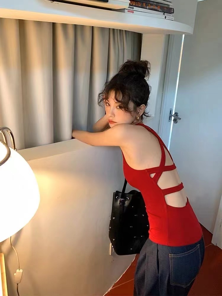 DULA Haohaojia Red Backless Halter Vest Women's Niche Design Slim Pure Desire Hot Girl Top Short Style