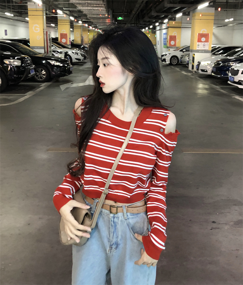 Actual shot~Spring style~Designed off-shoulder red striped top slim-fitting hot girl sweater