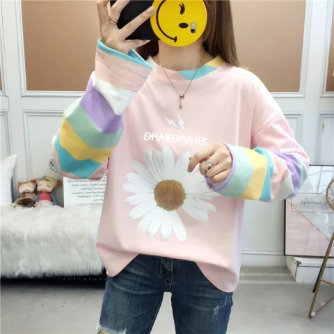 First real shot of 6535 fake two rainbow striped long-sleeved T-shirts for women with holes