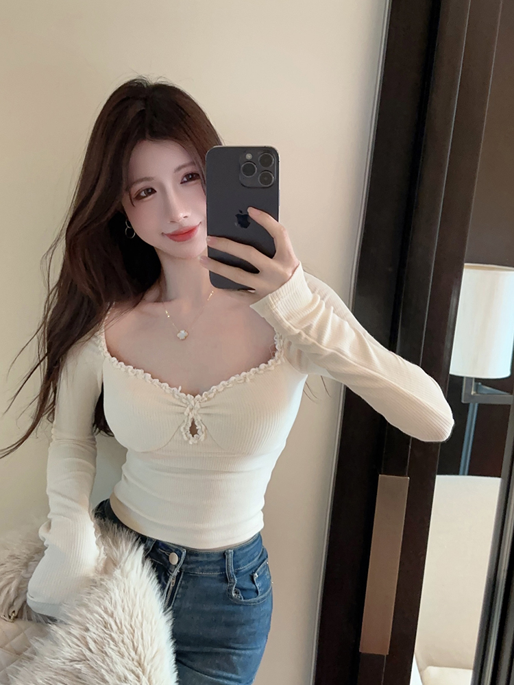Actual shot of warm inner layer with chest pad, bright silk long-sleeved bottoming shirt, sexy hot girl slimming knitted top