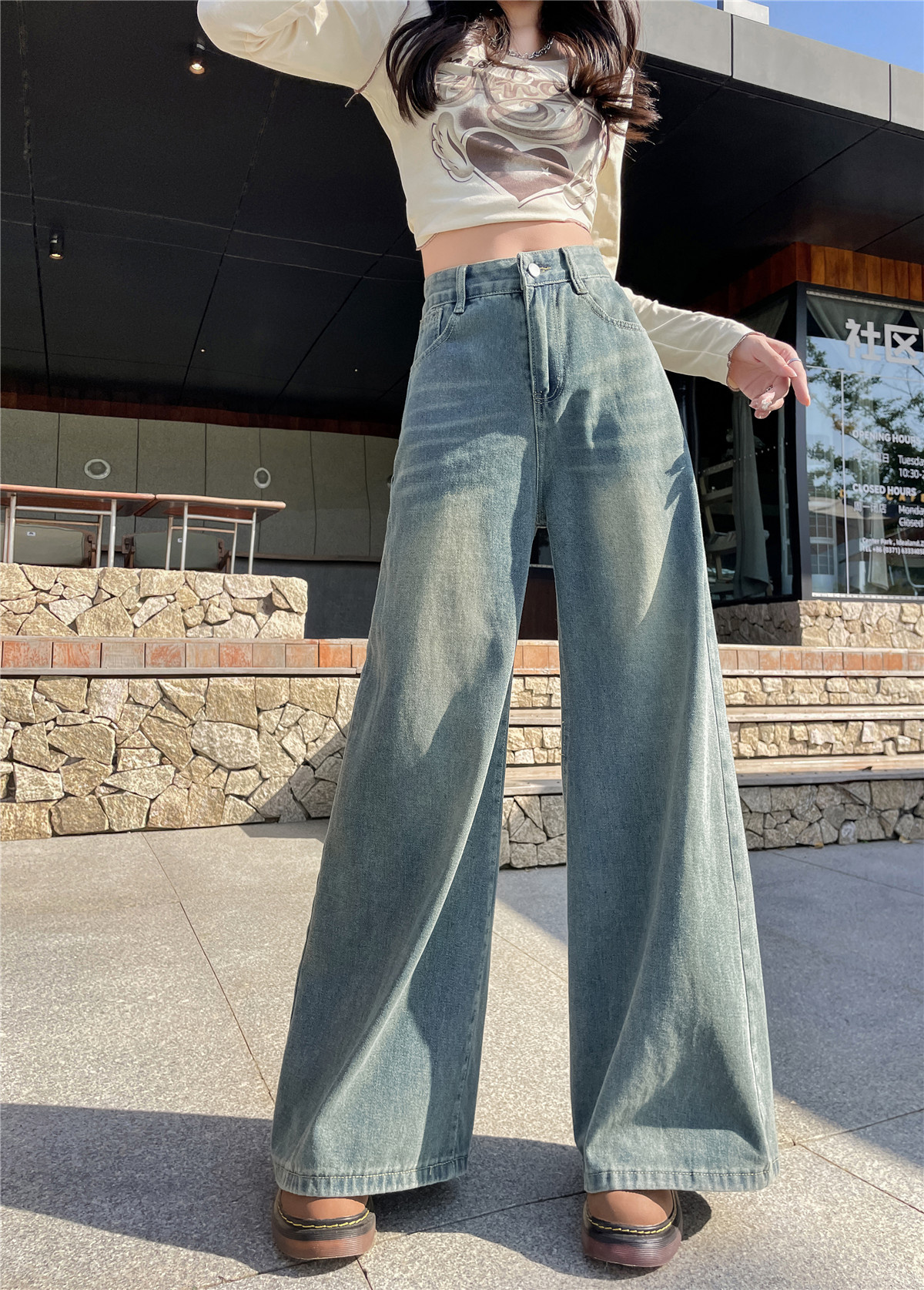 Real shot of Hong Kong style retro straight jeans new style women's autumn high-waist slim pants drapey loose wide-leg pants