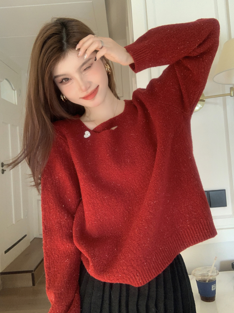 Actual shot~Spring new Korean style temperament love diagonal cutout hollow bright silk texture loose and slim sweater