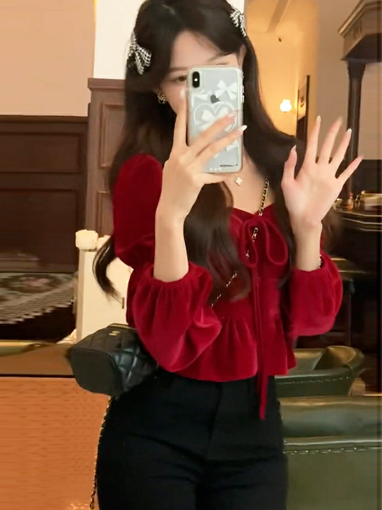 Red square collar velvet shirt women's new autumn and winter design high-end niche temperament waist short top