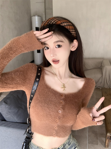 Real shot of single-breasted sexy furry square collar new design short top