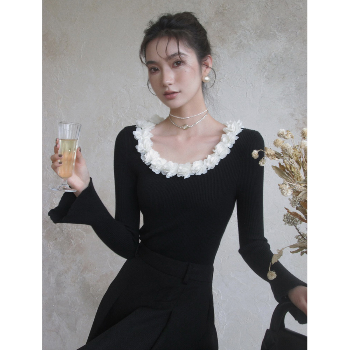 質檢官圖高級氣質甜美立體花朵針織衫女法式設計感優雅喇叭袖上衣