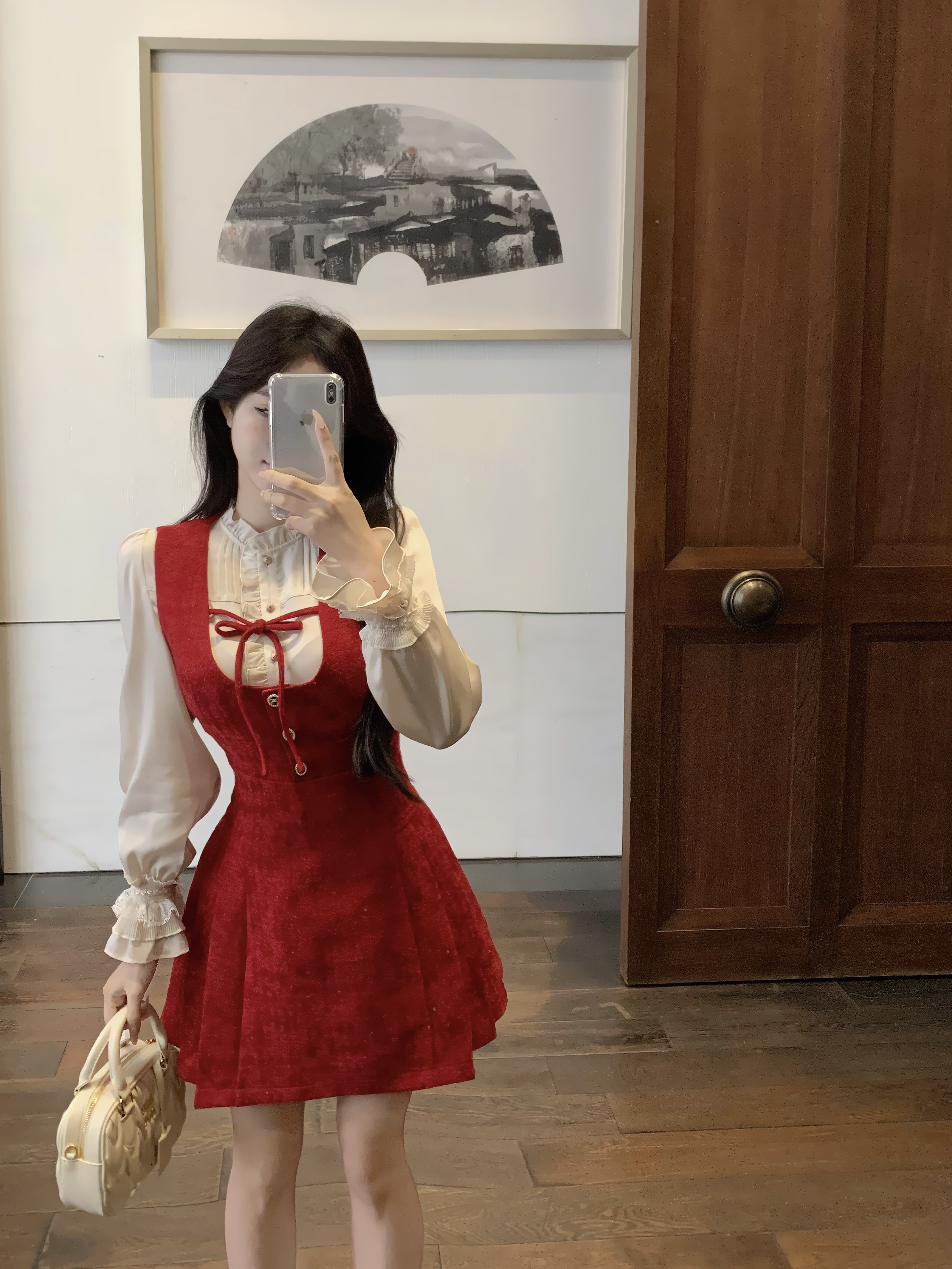Real shot of red style suspender dress and high-end two-piece set