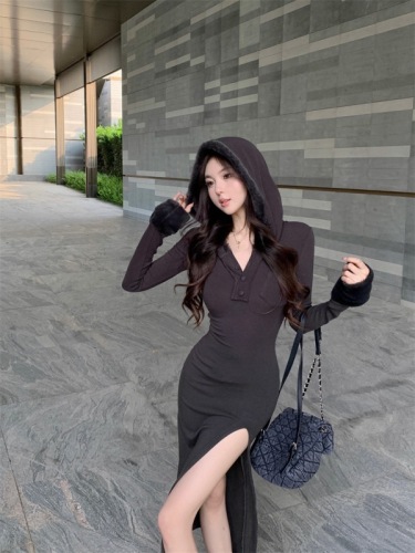 Actual shot ~ Temperament long-sleeved hooded dress for women in autumn and winter slimming slit waist sexy tight skirt