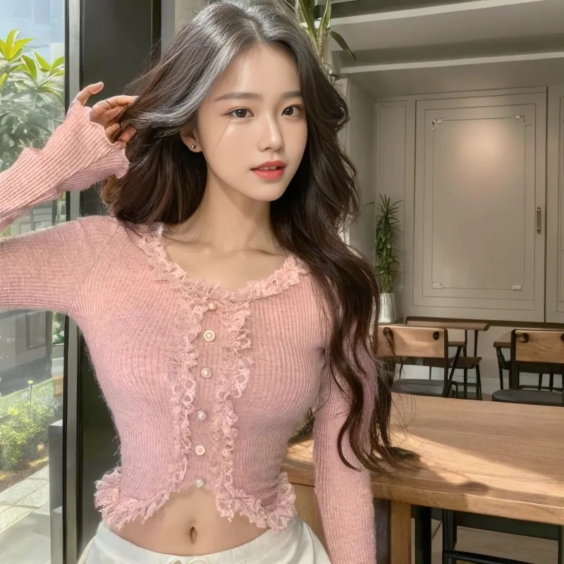 Autumn and winter unique and chic French sweet hottie square collar lace clavicle slim short top design bottoming shirt for women