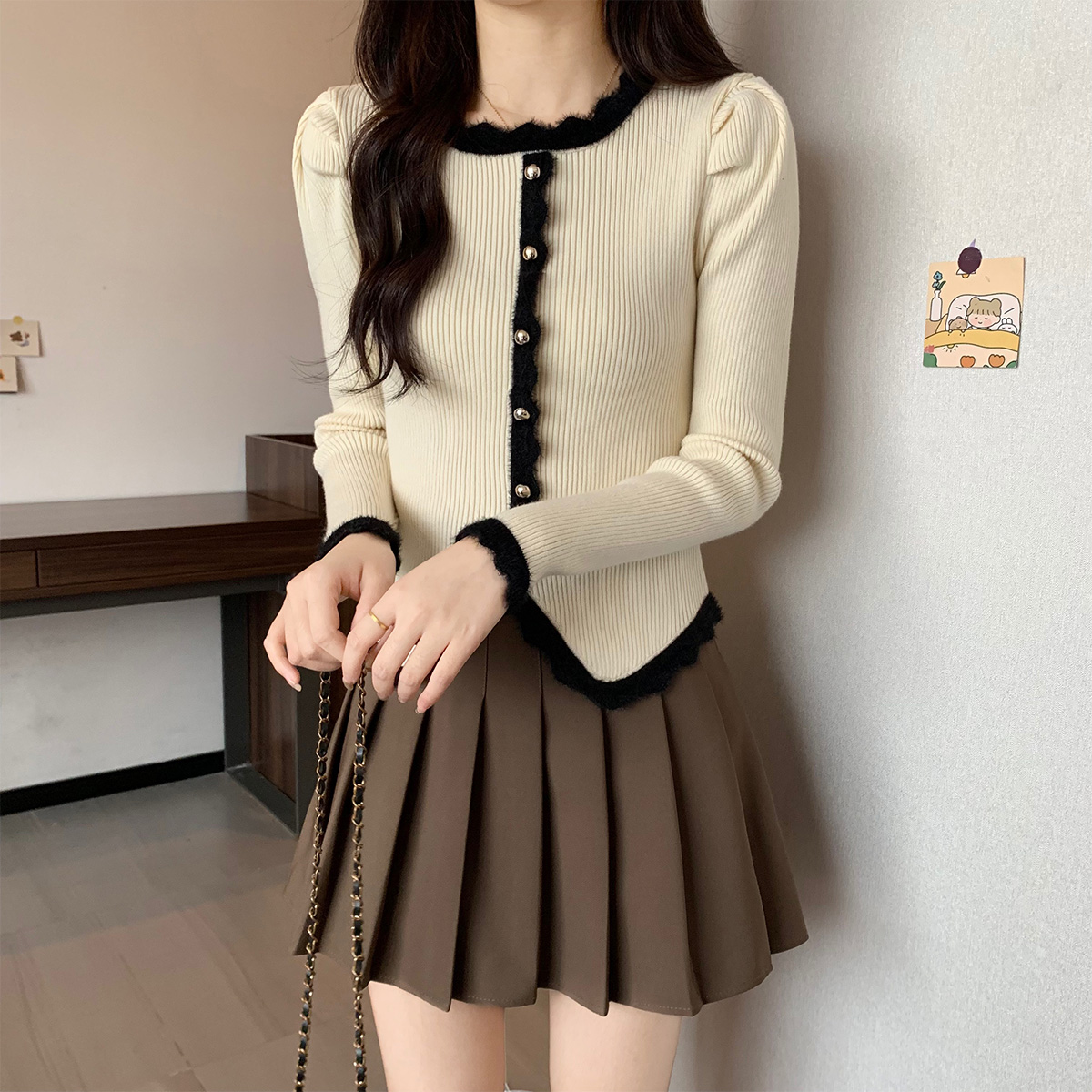 Quality Inspection Official Picture Women's Spring 2024 Contrast Color Bottoming Shirt French Square Neck Fungus Trimmed Knitted Cropped Top