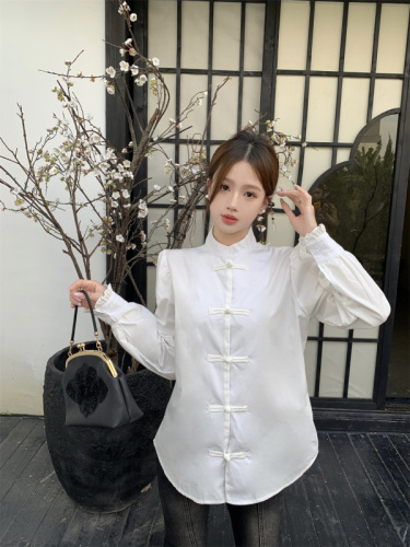 Actual shot of 2024 spring new fashionable national style shirt design Chinese knot versatile cardigan slim long-sleeved women's clothing