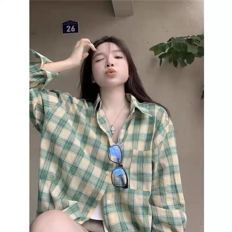 Retro green plaid shirt for women 2024 spring and autumn new loose Harajuku college style long-sleeved top