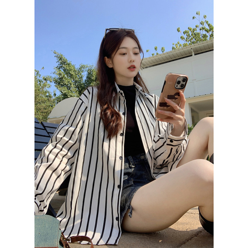 Real shot Korean style chic striped shirt for women Hong Kong style retro loose slimming mid-length top