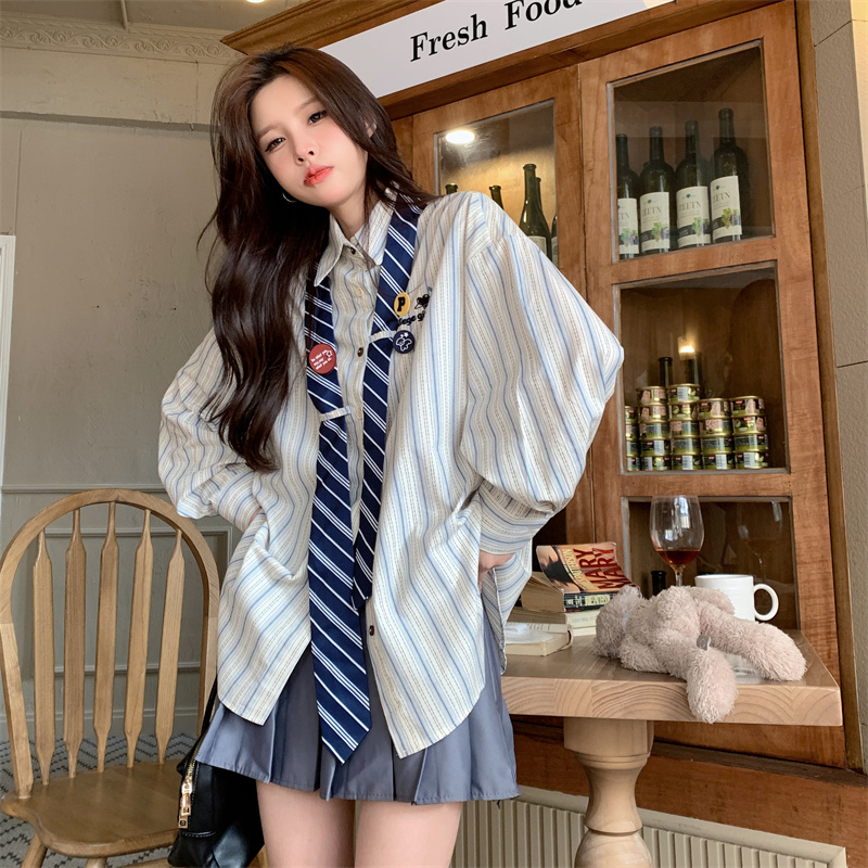 Embroidery + tie badge quality college style loose vintage striped shirt