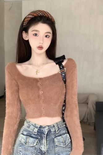 Real shot of single-breasted sexy furry square collar new design short top