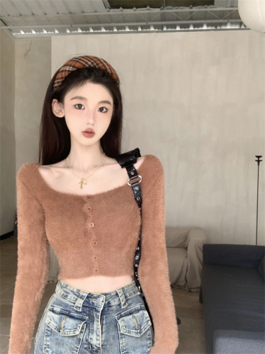 Real shot of single-breasted sexy furry square collar new design short top