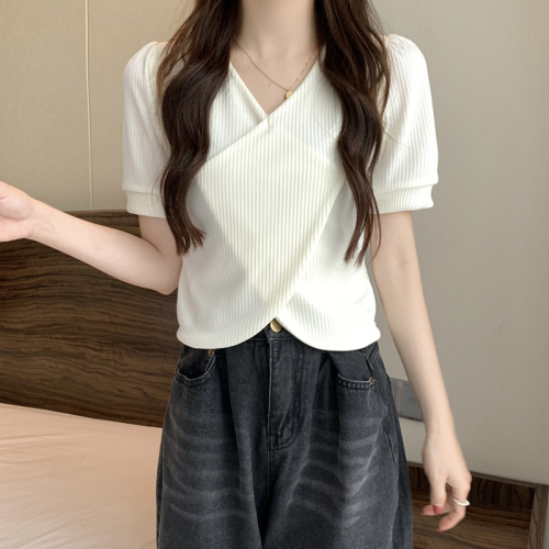Real shot of high-end crossover irregular shirt for women with niche design 2024 spring new slim short-sleeved top