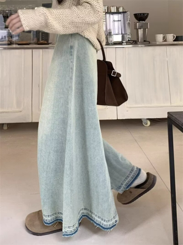 Retro raw edge denim skirt for women in winter, small, high-waisted and slim, versatile mid-length A-line long skirt with large hem