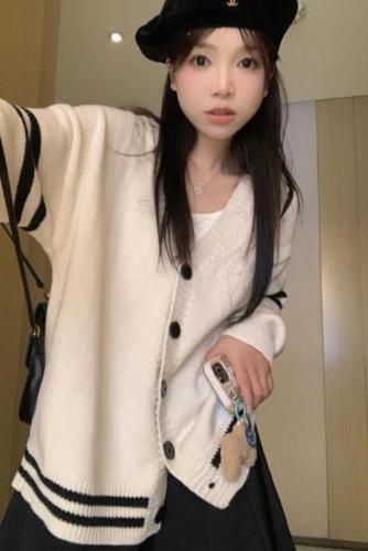 Real shot Japanese retro striped loose outer wear lazy design niche knitted cardigan sweater