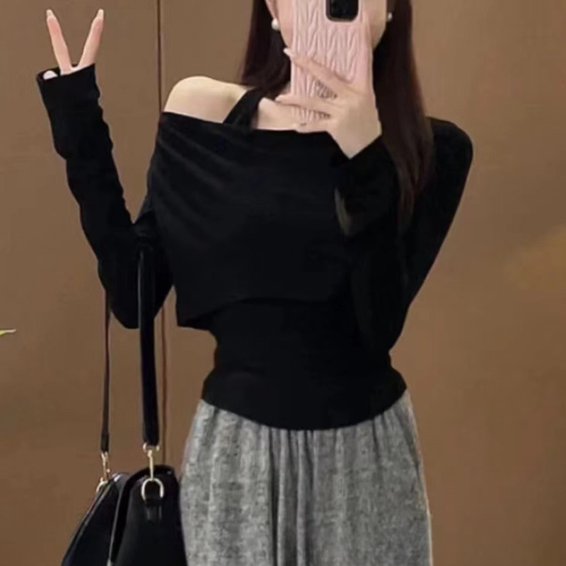 3-mark, needlework, halter neck design, slimming fake two-piece top