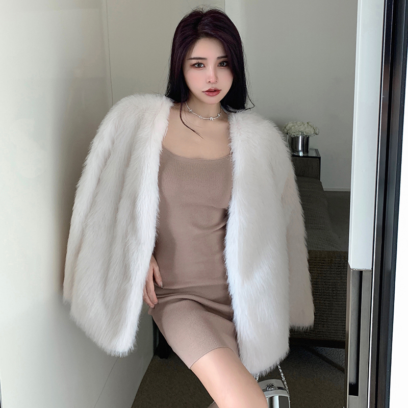 Actual shot of winter Korean style loose mid-length plush coat with temperament imitation fox fur for women