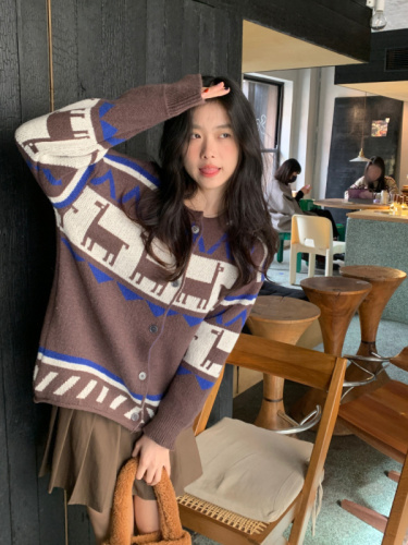 Real shot of forest style retro pony pattern loose cardigan sweater jacket for women