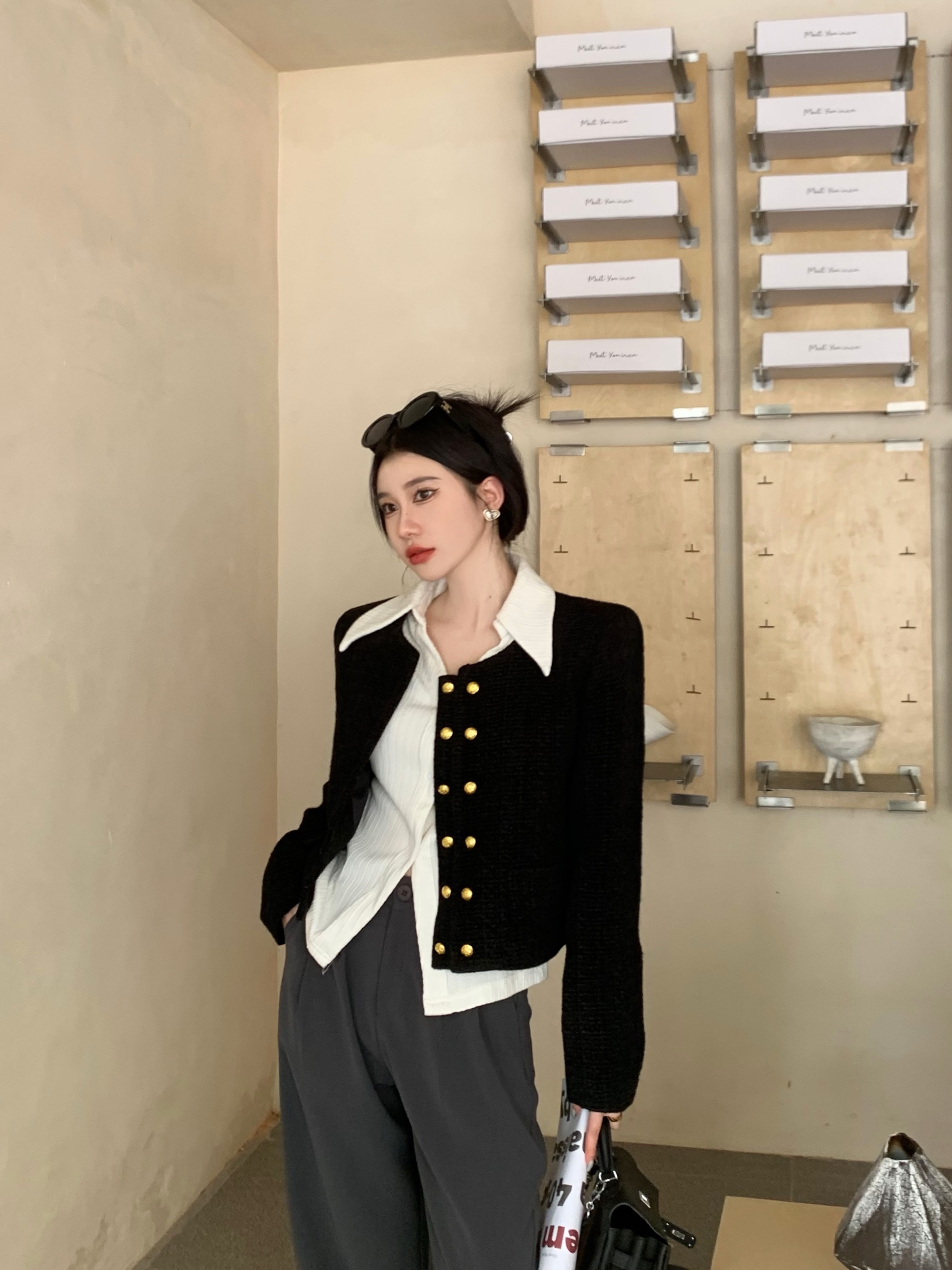 Actual shot of high-end small fragrant black jacket for women in autumn short temperament Korean style versatile top suit