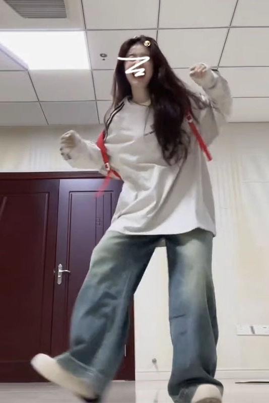 American retro white round neck oversize sweatshirt for women spring and autumn new thin loose long-sleeved top