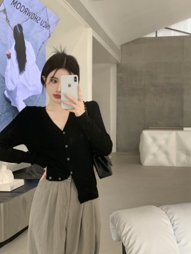 Actual shot of knitted cardigan, lazy style, versatile autumn Korean style long-sleeved V-neck temperament trousers two-piece set
