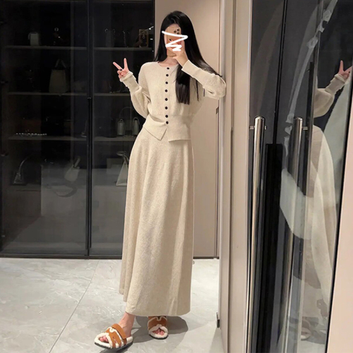 Knitted sweater suit dress for women autumn and winter 2024 new style inner long skirt high-end outfit complete set