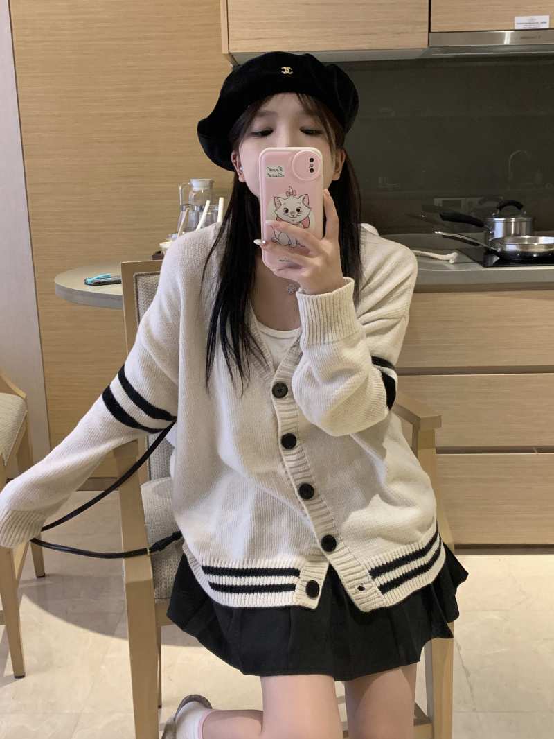 Real shot Japanese retro striped loose outer wear lazy design niche knitted cardigan sweater