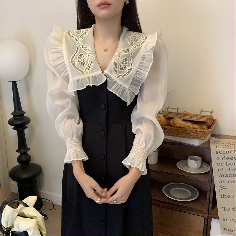 實拍法式甜美重工蕾絲繡花娃娃大翻領單排扣系帶泡泡袖連衣裙