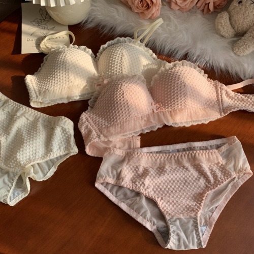 Real shot of Japanese sexy lace push-up no-wire bra set girl's bra to control breasts underwear