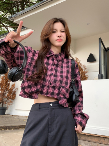 Actual shot of contrasting sweet and spicy plaid short style women's design niche retro college style loose top jacket