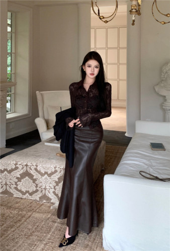 Real shot of high-end pure lust lace shirt short slim top + high-waist design pu leather fishtail skirt