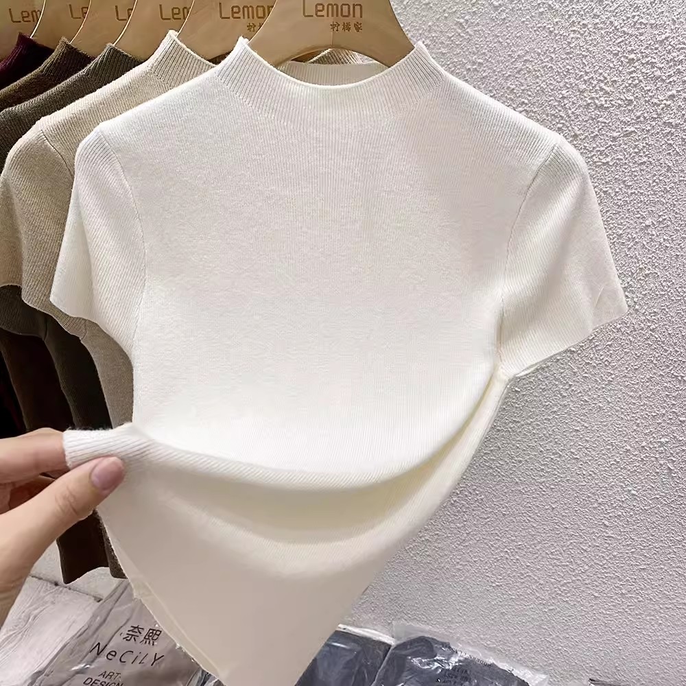 Half turtleneck knitted bottoming shirt for women with niche design for fall and winter, white short-sleeved T-shirt, slim sweater top